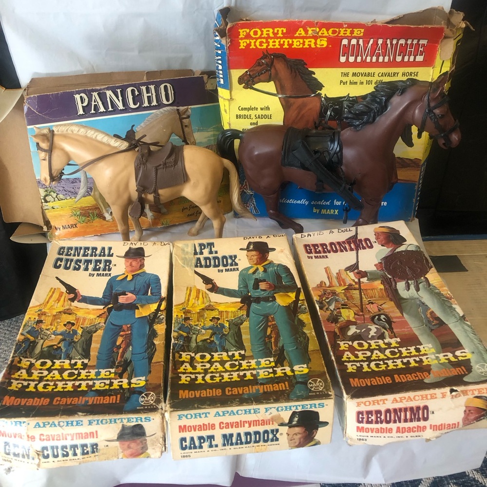 Fort Apache Fighters Geronimo Custer Capt Maddox 2 horse Pancho & Comanche